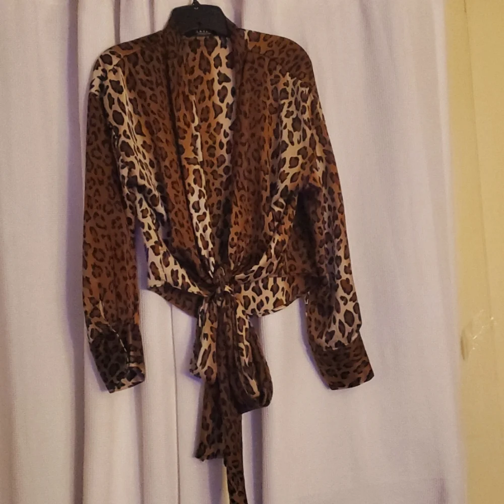 Blouse - Picture 1 of 2